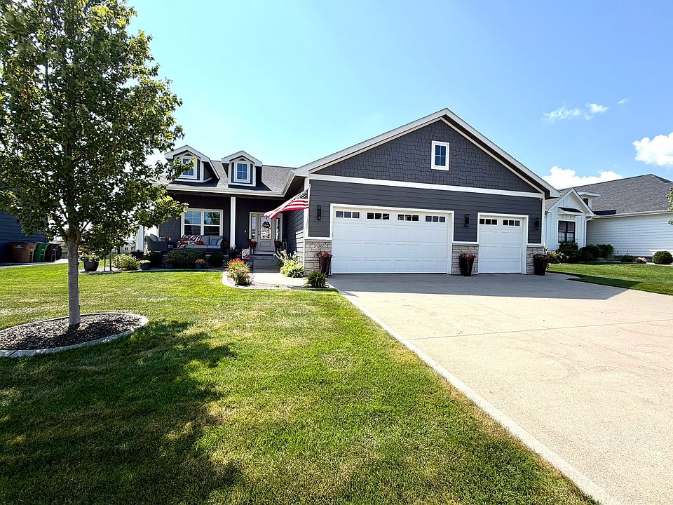 1st image of 706 35th St SW