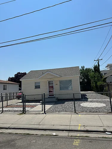 683 W 6th Ave Photo 1