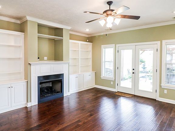 3rd image of 919 Bonnie Blue Dr