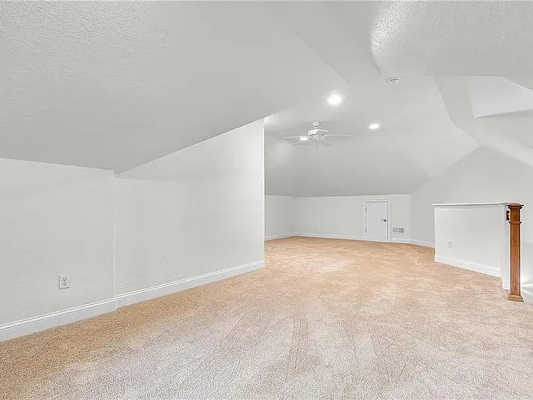1377 Hawaiian Dr — Photo 47