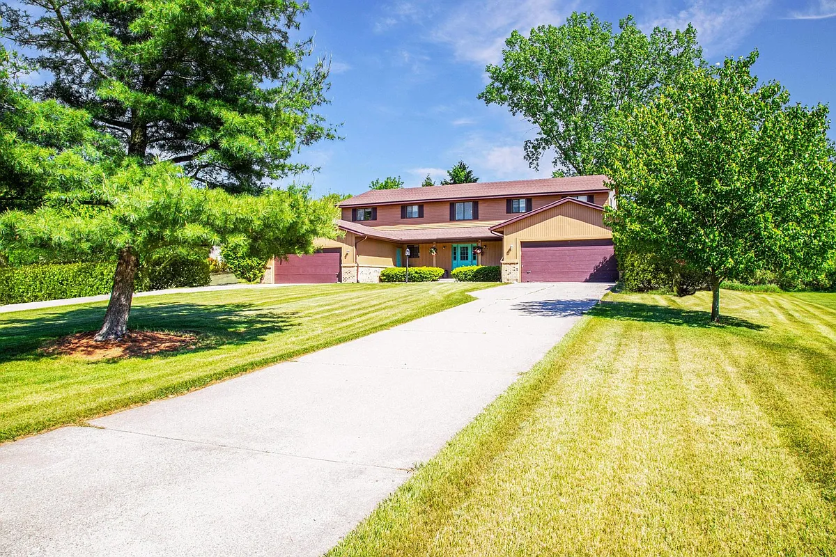 Photo 1 of 22 - 6542 Bella Vista Dr NE #A - Rockford, MI Primary Photo - 6542 Bella Vista Dr NE #A