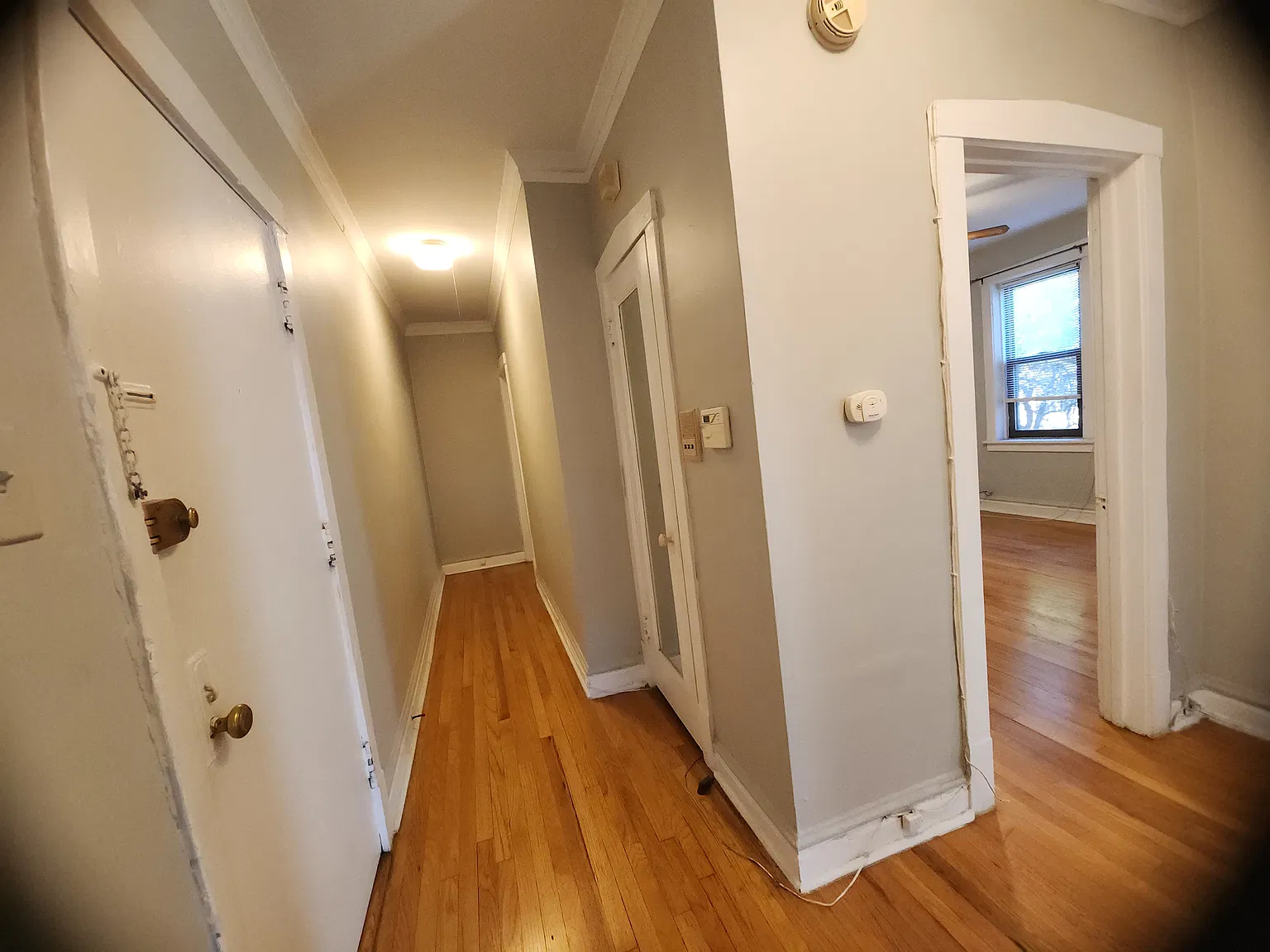 2 bed, 850 sqft, $2,550 — Photo 3