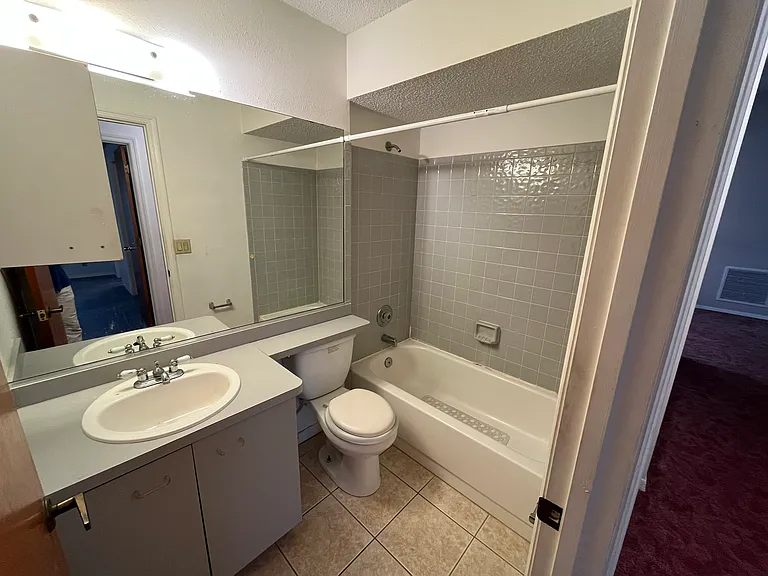 2361 S Biscayne Dr — Photo 10