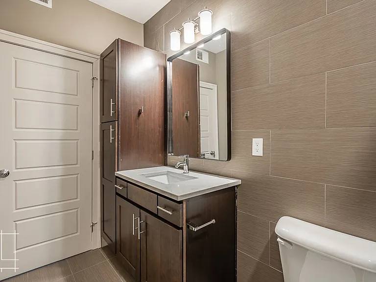 245 King Ave — Photo 25