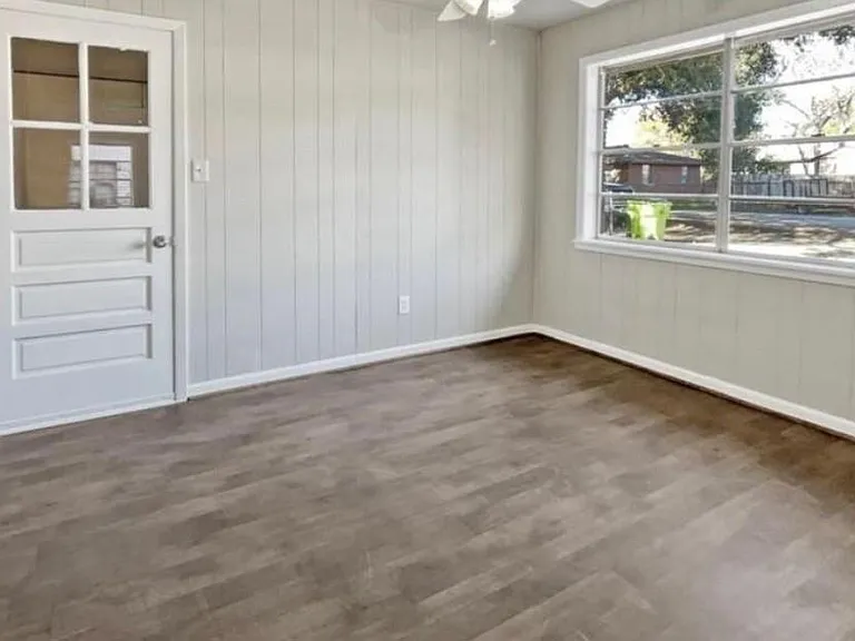 809 Cub Ln — Photo 2