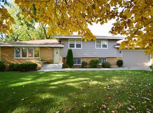 7725 Georgia Ave N, Brooklyn Park, MN 55445