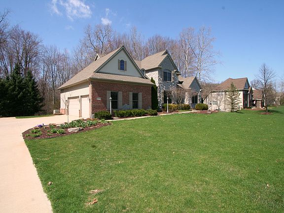 2nd image of 9578 Sherwood Dr