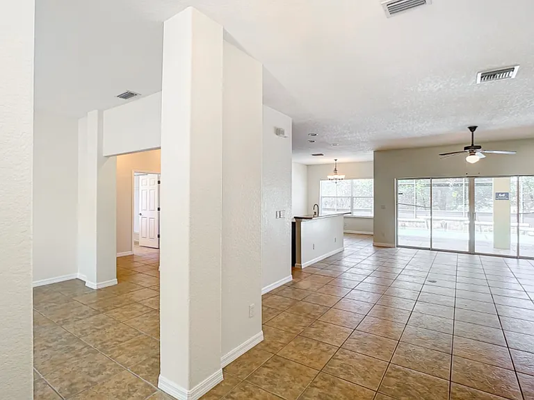 10809 Masters Dr — Photo 17