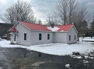 442 Elm St, Chester, VT 05143