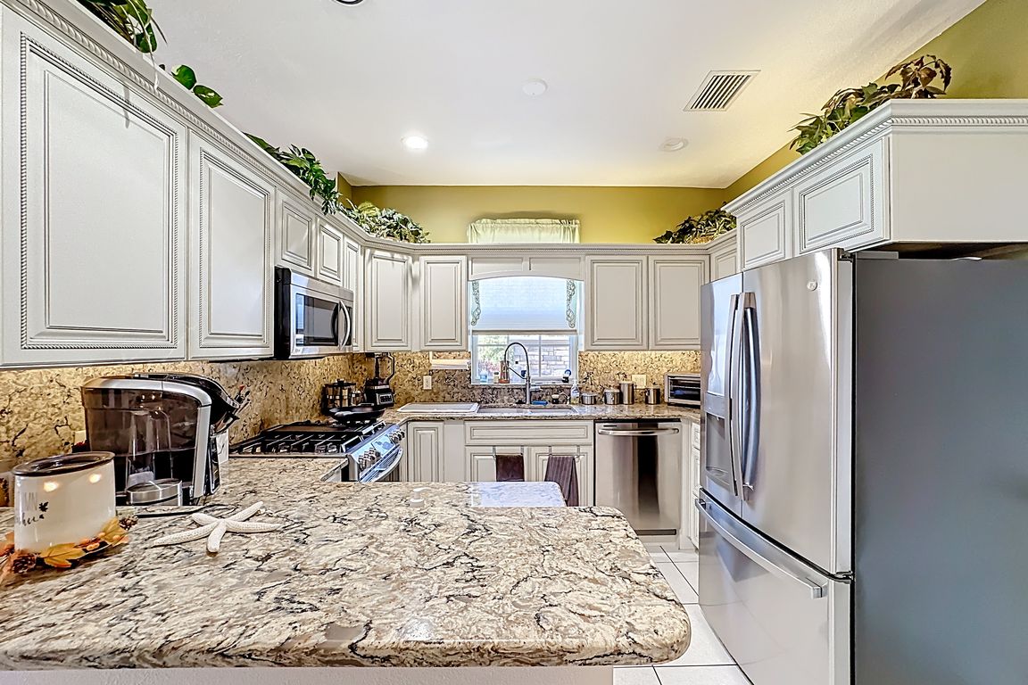 next background image