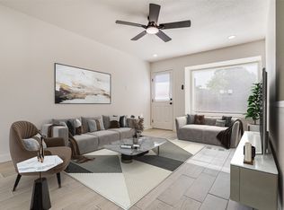 22 W Mountain Ln #42, Grand Prairie, TX 75052