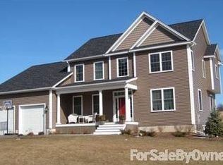 621 Sycamore St, Shelburne, VT 05482