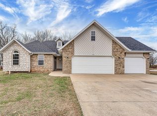 5007 N 10th Ave, Ozark, MO 65721