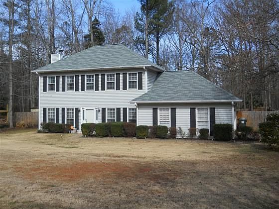 2nd image of 129 Hawthorne Cir