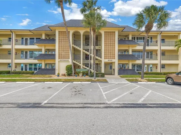4700 Cove Cir APT 107, Saint Petersburg, FL 33708