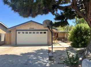 2105 Vincent Ave, Bakersfield, CA 93304
