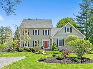 5 Arnold Rd, Shrewsbury, MA 01545