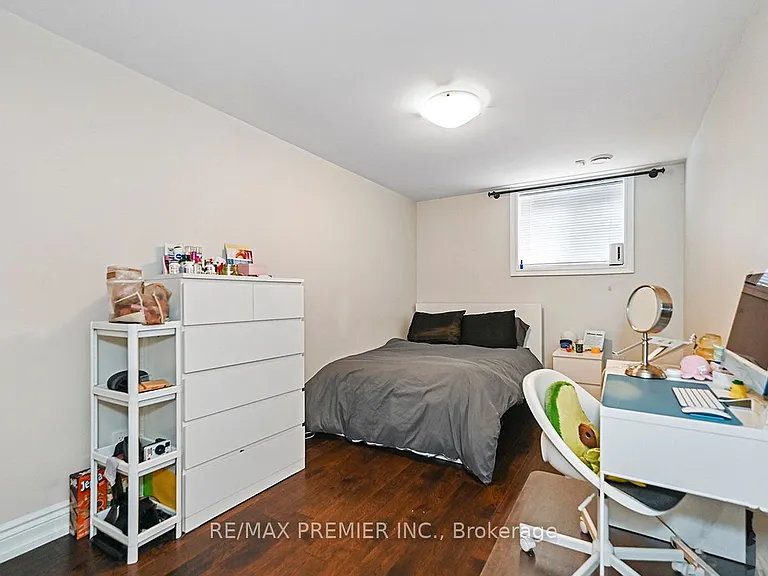 916 Scarlett Rd #BASEMENT — Photo 24