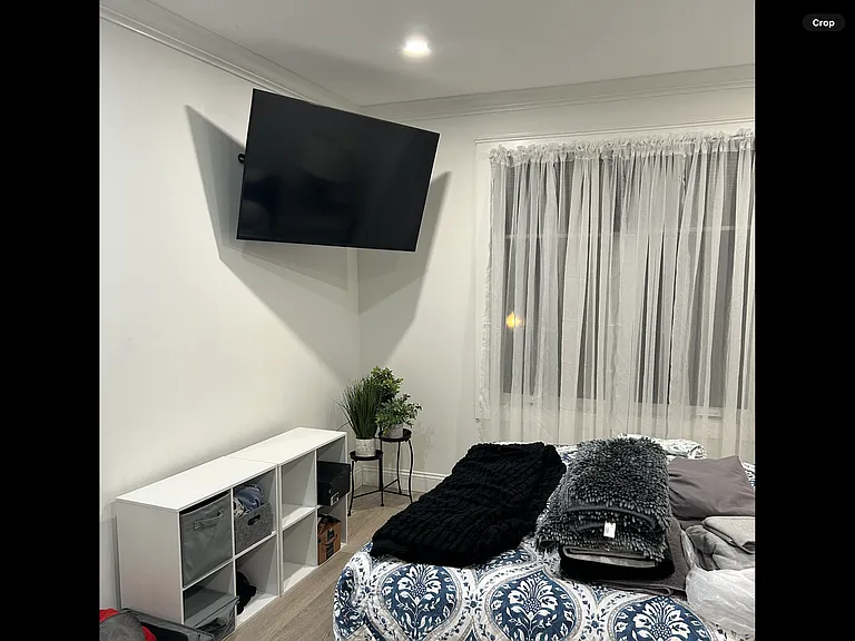 Queen bedroom 2 with TV