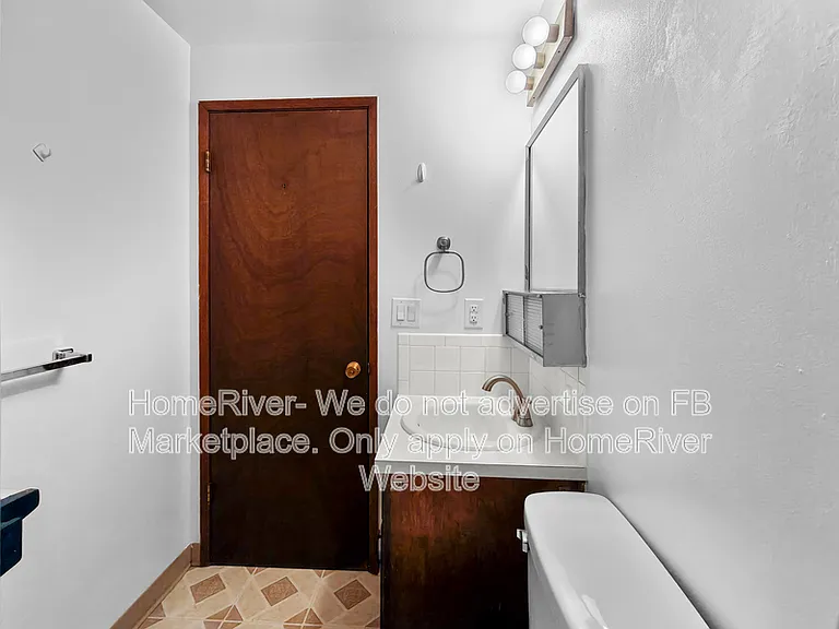 1414 N Addison St #201 — Photo 10