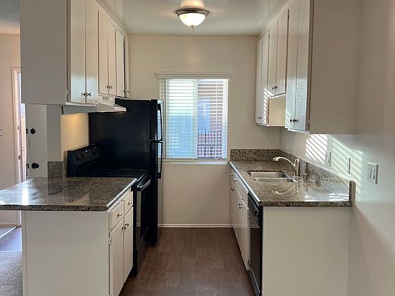 2nd image of 5055 Saratoga Ave #14