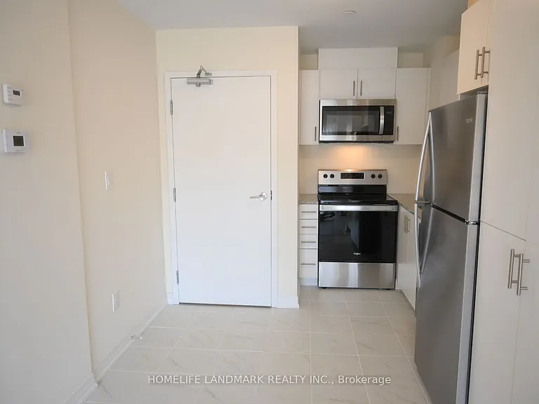 235 McLevin Ave #13 — Photo 5