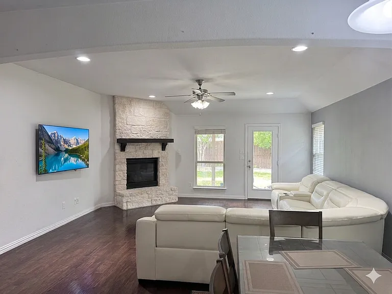 2639 Calmwood Dr — Photo 10