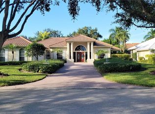 7027 Greentree Dr, Naples, FL 34108