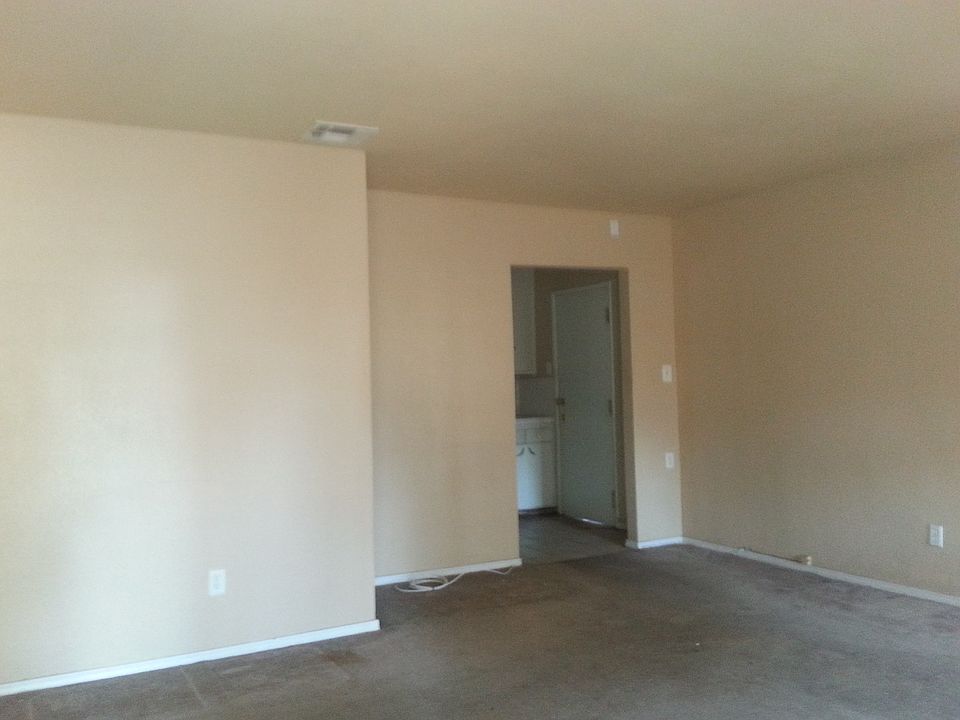 1st image of 862 E 26th St