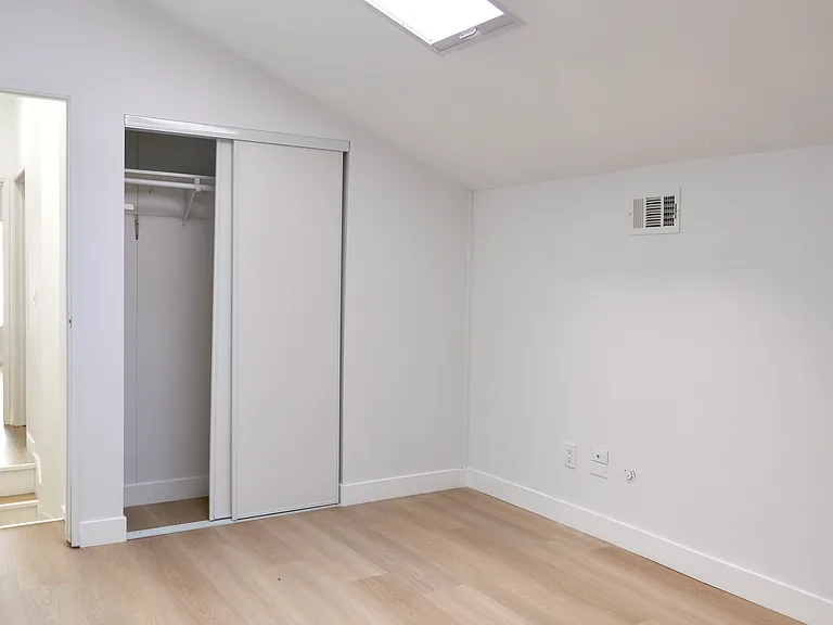 Upstairs bedroom 2
