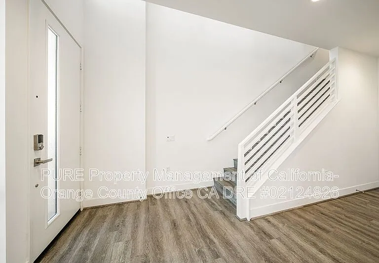 661 W 17th St — Photo 18