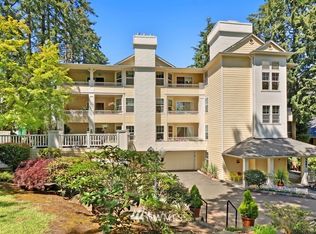 5801 200th St SW APT 302, Lynnwood, WA