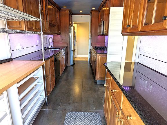 5th image of 2750 Market St APT 303