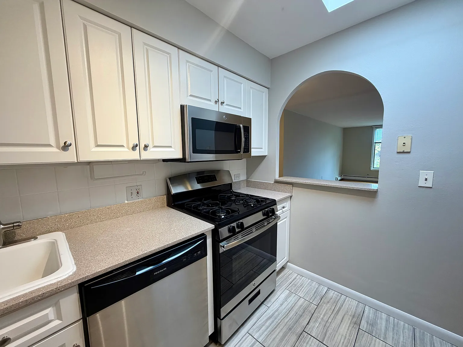 2230 N Orchard St — Photo 2