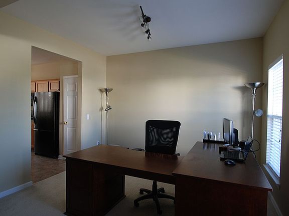 OFFICE / DINING ROOM