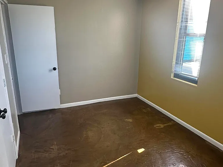 713 Wilkinson Blvd #1 — Photo 40