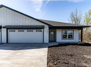 603 Spruce Hills Dr, Cedar Falls, IA 50613