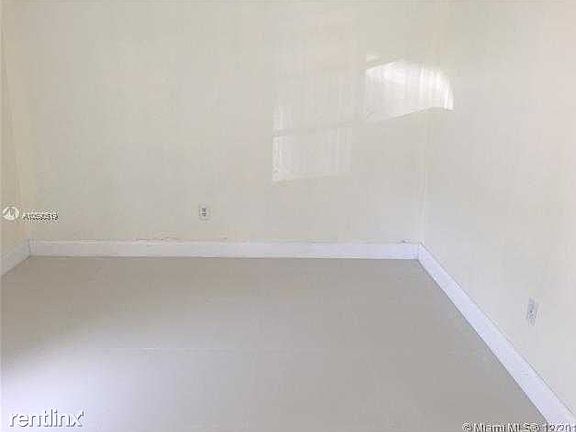 3rd image of 10361 N Kendall Dr APT B8