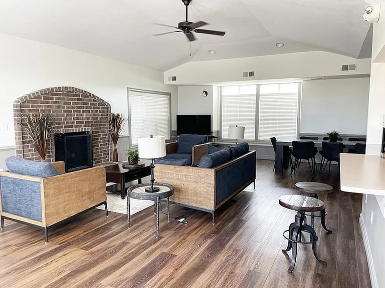Fieldstream Apartment Homes — Photo 34