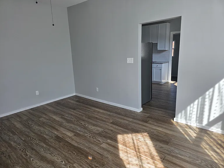 319 Washington St #1 — Photo 5