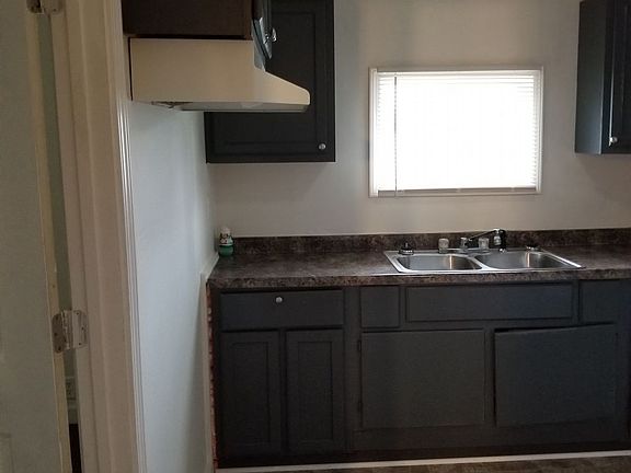 3rd image of 1227 N Gale St