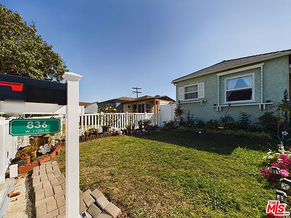 3rd image of 836 W 112th St
