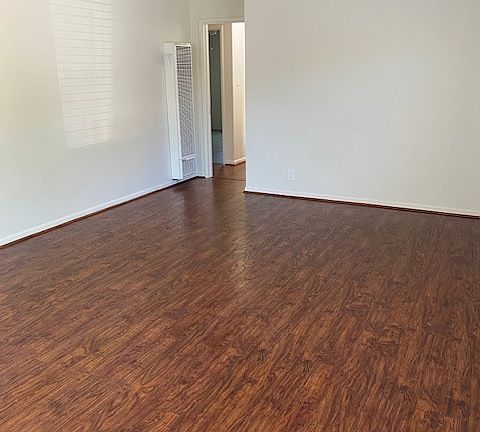 4th image of 1758 Hester Ave