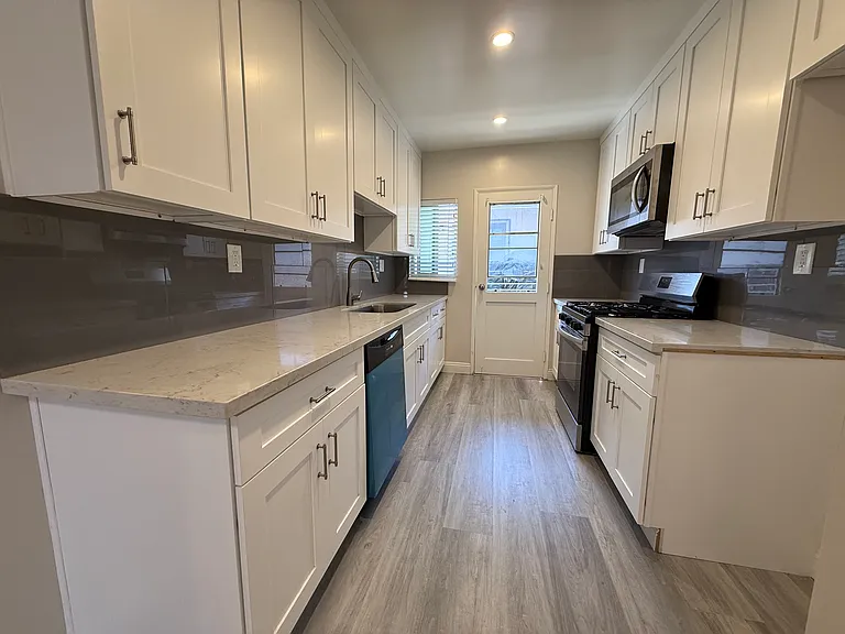 825 Arcadia Ave #55 — Photo 4