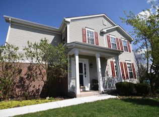 2694 Lorraine Cir, Geneva, IL 60134