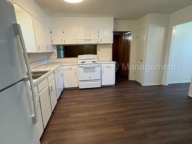 616 Cedar Dr — Photo 16