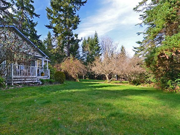 2nd image of 12807 Sunrise Dr NE