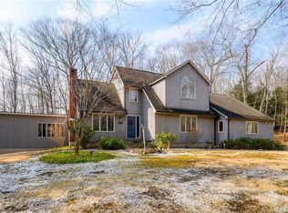 169 Hanover Rd, Newtown, CT 06470