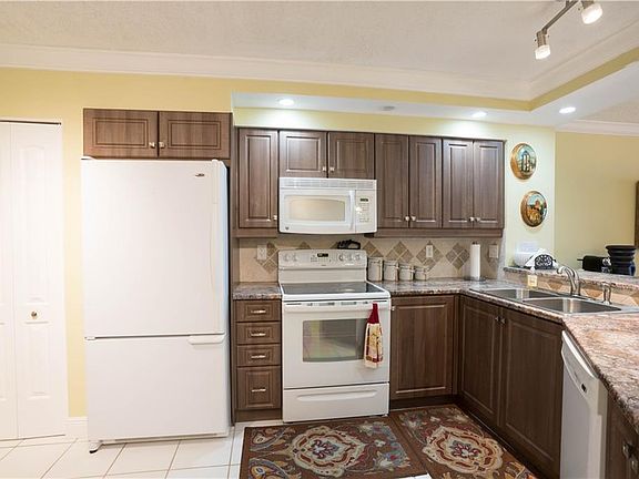 5th image of 2232 N Cypress Bend Dr APT 108