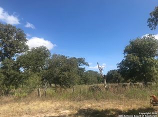5295 Hickory Forrest Dr, Seguin, TX 78155